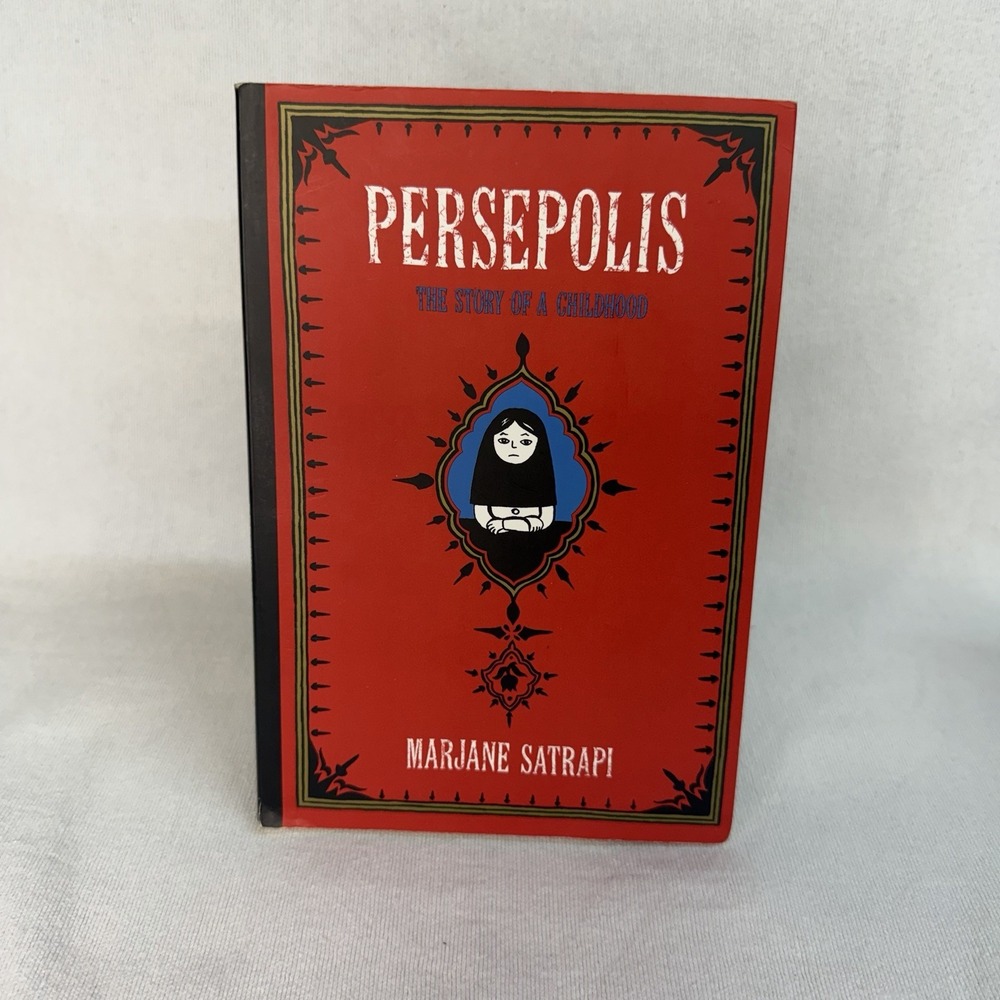 Persepolis The Story of a Childhood Graphic Novel - Marjane Satrapi English